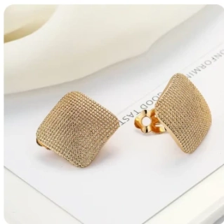 Náušnice klipsy čtverce zdobené 2,2cm