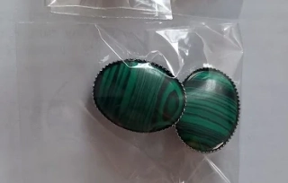Náušnice klipsy ovál  zelený  2cm