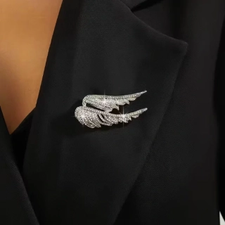 Brož andělská křídla módní elegance